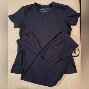 Women’s scrubology scrub set